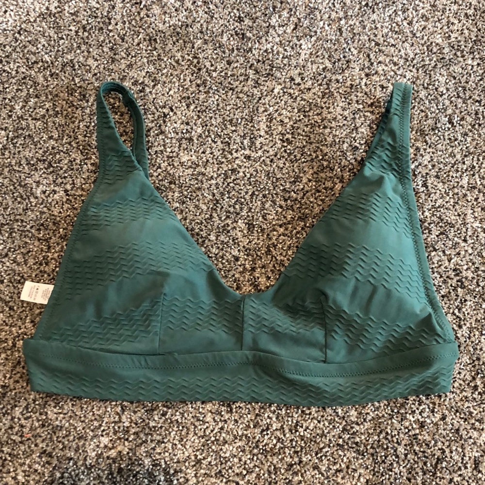 Aerie Scoop swim top. Size Large